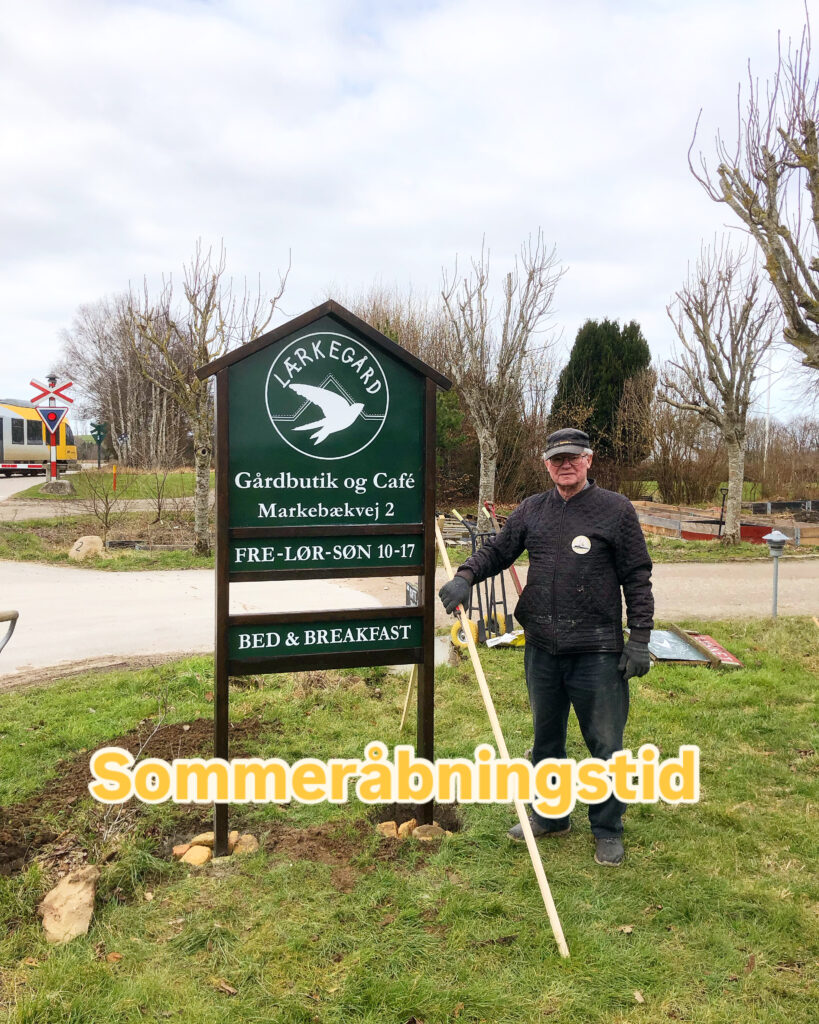 A5DA5F9E 1826 44F0 A38D 8606FDC827A9 819x1024